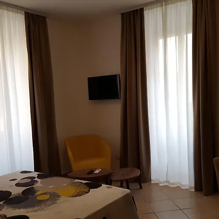Una Finestra Su Monti-2