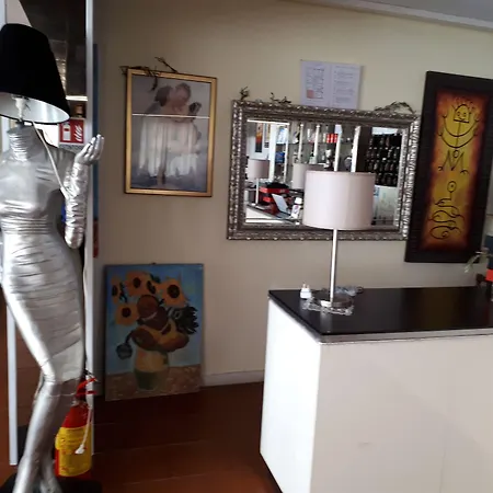 Hotel Emanuela-3