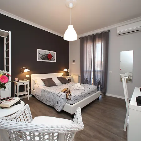 A 2 Passi Dai Musei Luxury Guest House-2