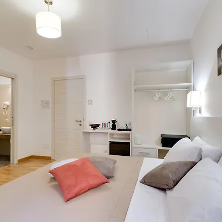 Dolce Luxury Rooms-2