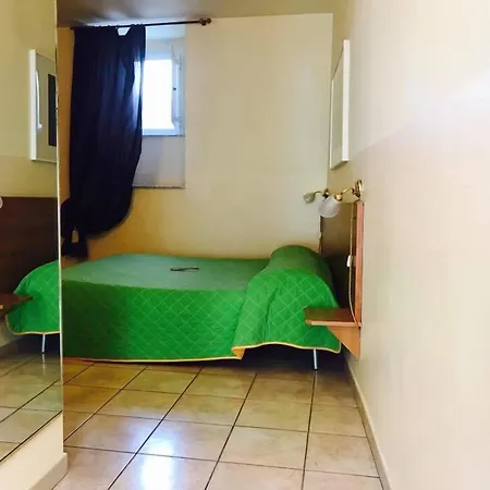Corato room economy-2
