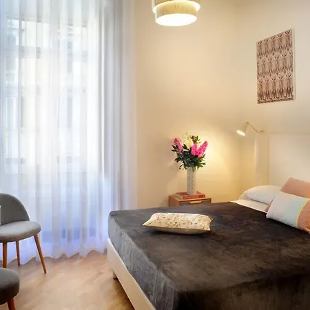 Al 7 Rooms-2