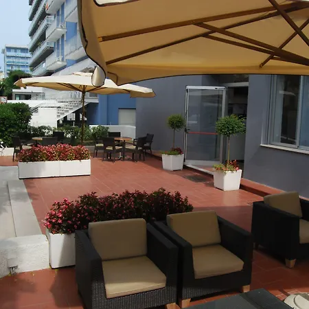 Hotel Embassy-2