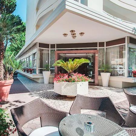 Hotel Caravelle-3