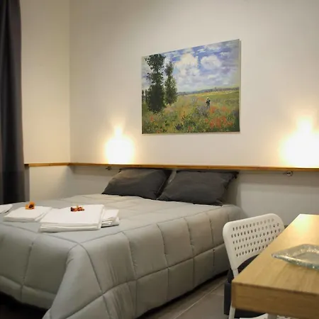 Mantegna Rooms-2