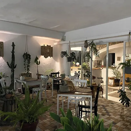 Black Market Hotel-2