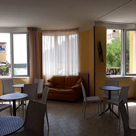 Hotel Rosy-2