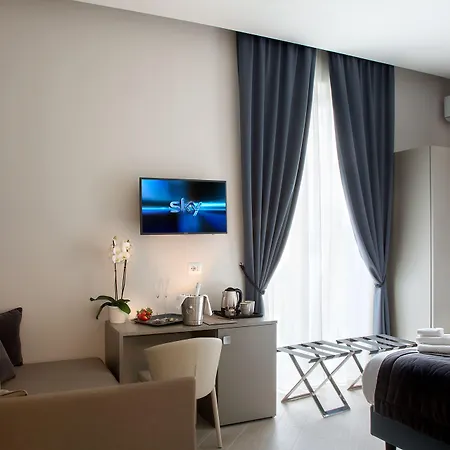 Naplesuite-3