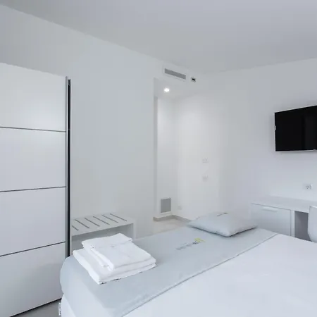 Th Collection Rooms-2