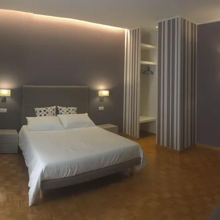 Robin Rooms-2