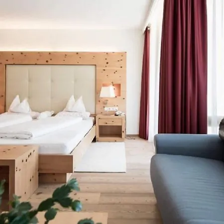 Alpine Hotel Ciasa Lara-3