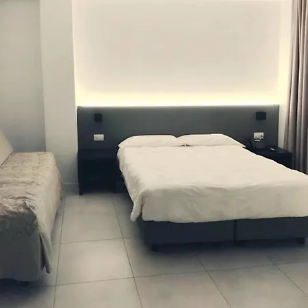 Venice Terminal Apartments & Suites-3