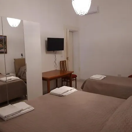 Venetian B&B-2
