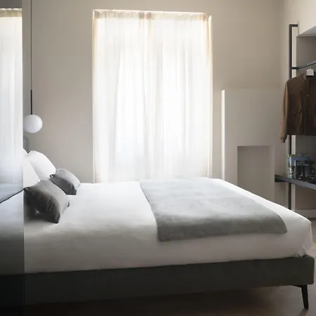 Della Spiga Suites By Brera Apartments-3