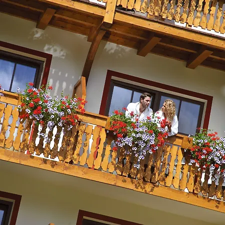 Alpin&Vital Hotel La Perla-2