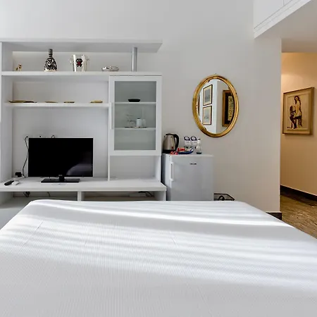 Aiello Suites Executive-3