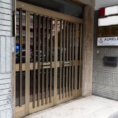 Aurelio Deluxe Rooms-3