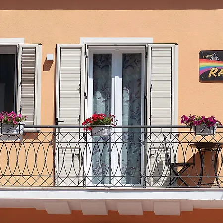 B&B Rainbow-2