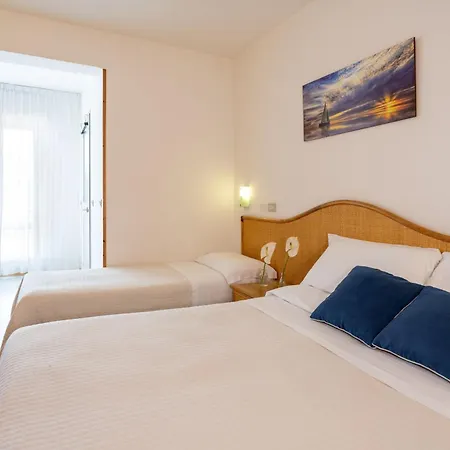 Hotel Capri-3