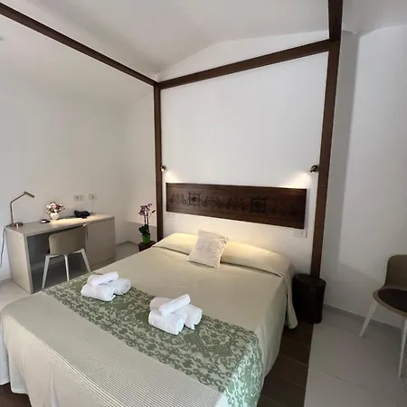 Hotel Fiore Di Maggio-3