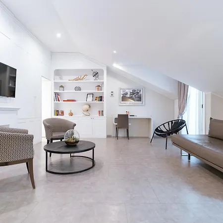 Montenapoleone Suites-2
