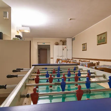 Hotel Careni Villa Italia-2