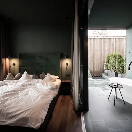 Floris Green Suites By Parc Hotel Florian-3