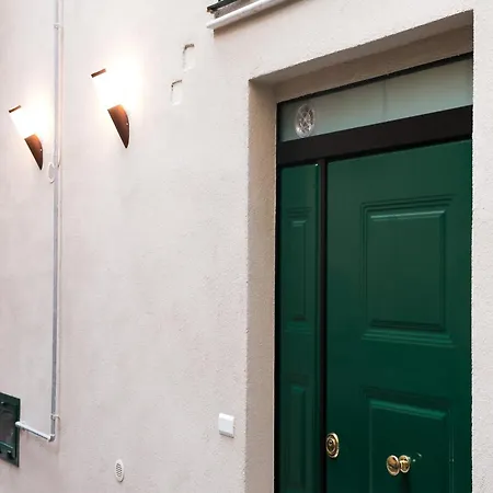 Vittoria Guest House Salerno-2