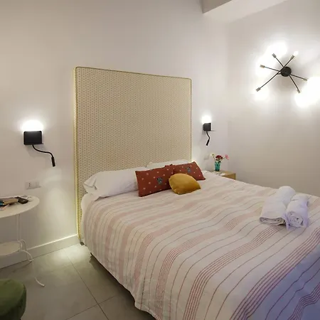 B-Stay Napoli Montedidio-2
