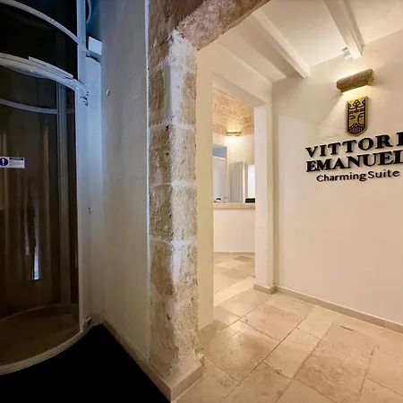 Vittorio Emanuele Charming Suites-3