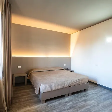 Hotel Albatros-3
