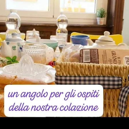 B&B Amarantha Gothica Genoa-2