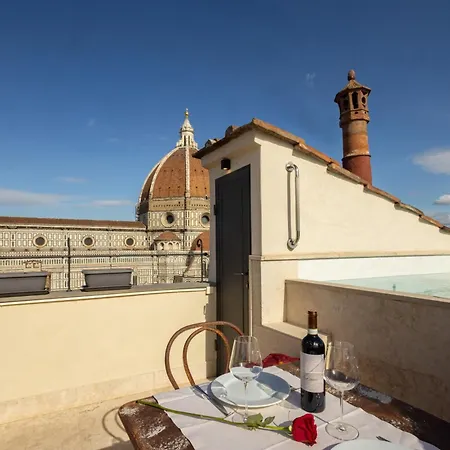 Donati Luxury Tower Suites-2