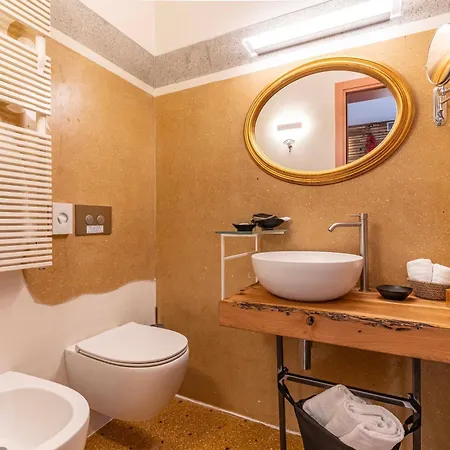 Cinqueteste Luxury Home-3