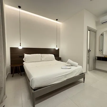 Hart Boutique Rooms-3