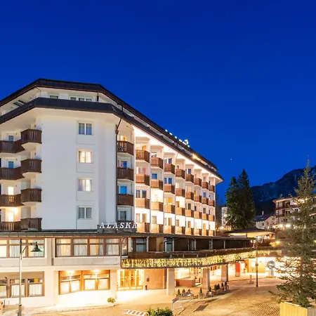 Hotel Alaska Cortina-2