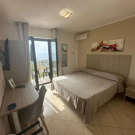 Hotel Normanni-3