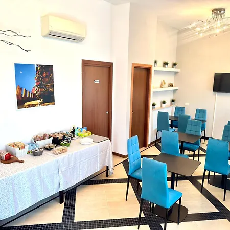 Verona Class Aparthotel "Residenze Del Cuore"-3