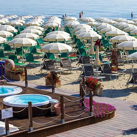 Hotel Torremaura Fronte Mare Con Beach Club-2