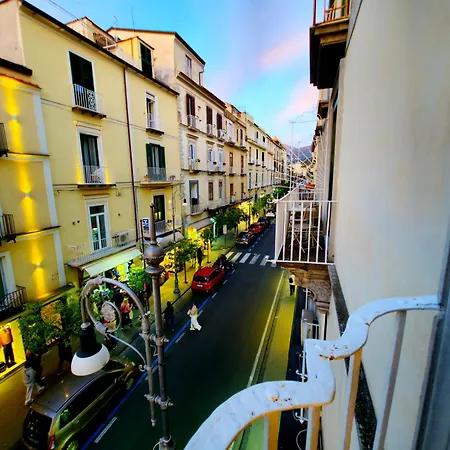 Palazzo Spasiano Rooms - Sorrento Center-2
