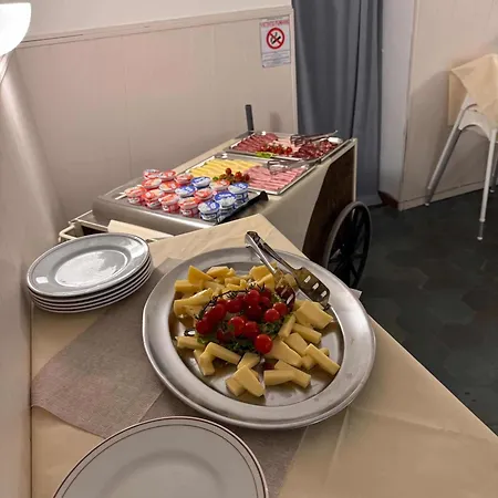 Garni Hotel Tignale-2