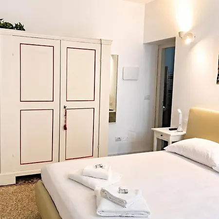 Palazzo Della Torre Room-3