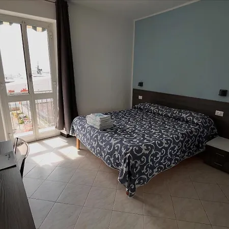 Hotel Aurora-3