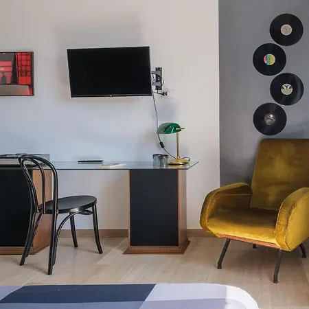 Fabula - Studio & Private Rooms-3
