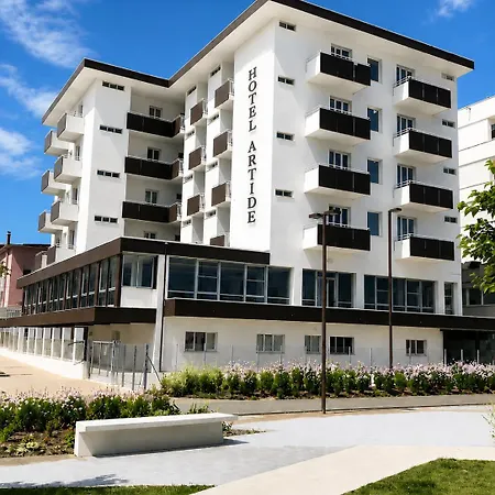 Hotel Artide - Beach Front-2