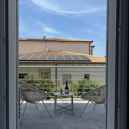 Artemisia Home-2