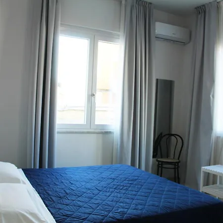 Hotel Pigalle-3