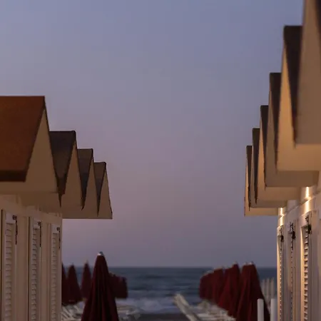 Hotel Soraya - Spiaggia Sawasdee With Beach, Restaurant & Parking-2