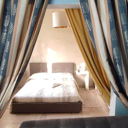 Ad Astra Rooms-3