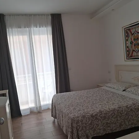 Hotel Flora-3